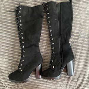 Tall black boots! 👢